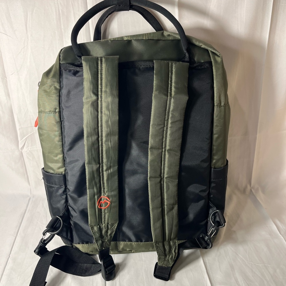 Magellan Outdoors backpack - Picture 5 of 7
